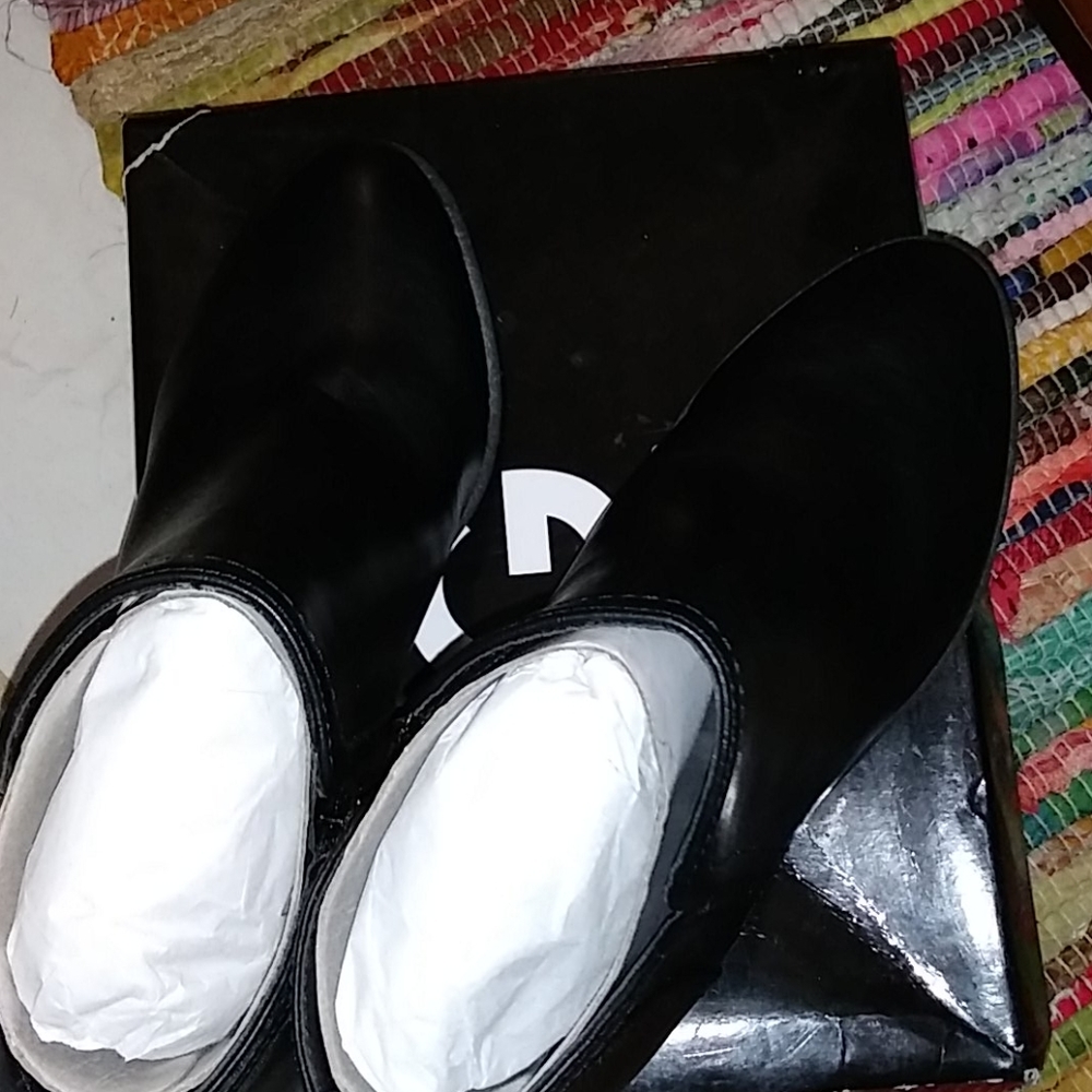 Guess Black Booties